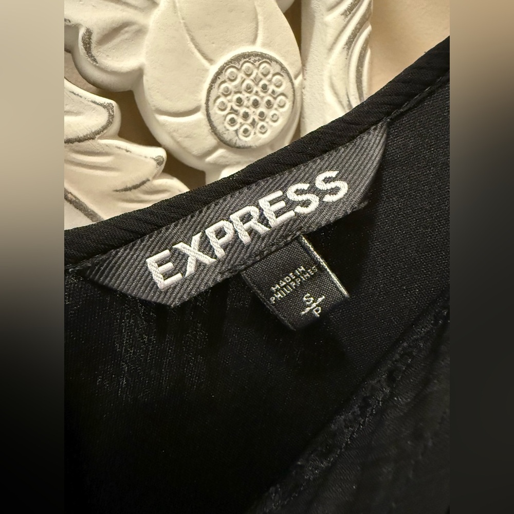 Express Dress - Picture 2 of 8